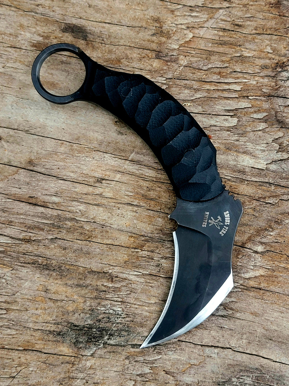 Angelfire Black Bull Dog Karambit (AngelfireBlkBullDogKbit)