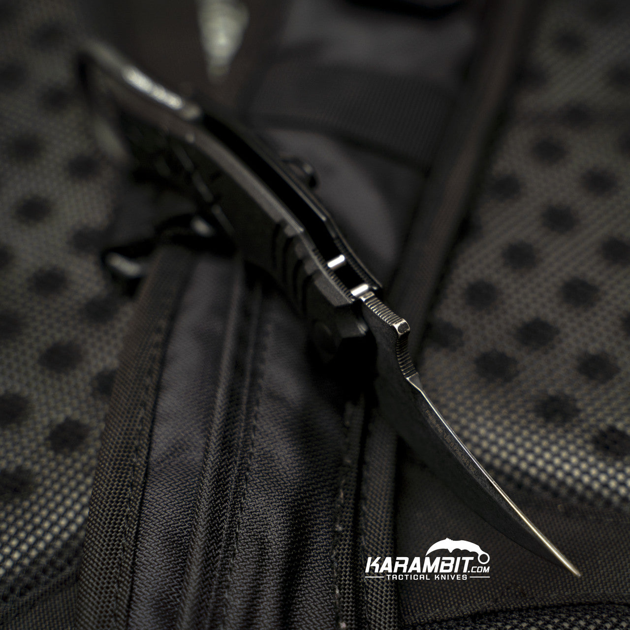 Bastinelli 2019 Folding Black Mako Karambit (BastiFldngMakoBlk)