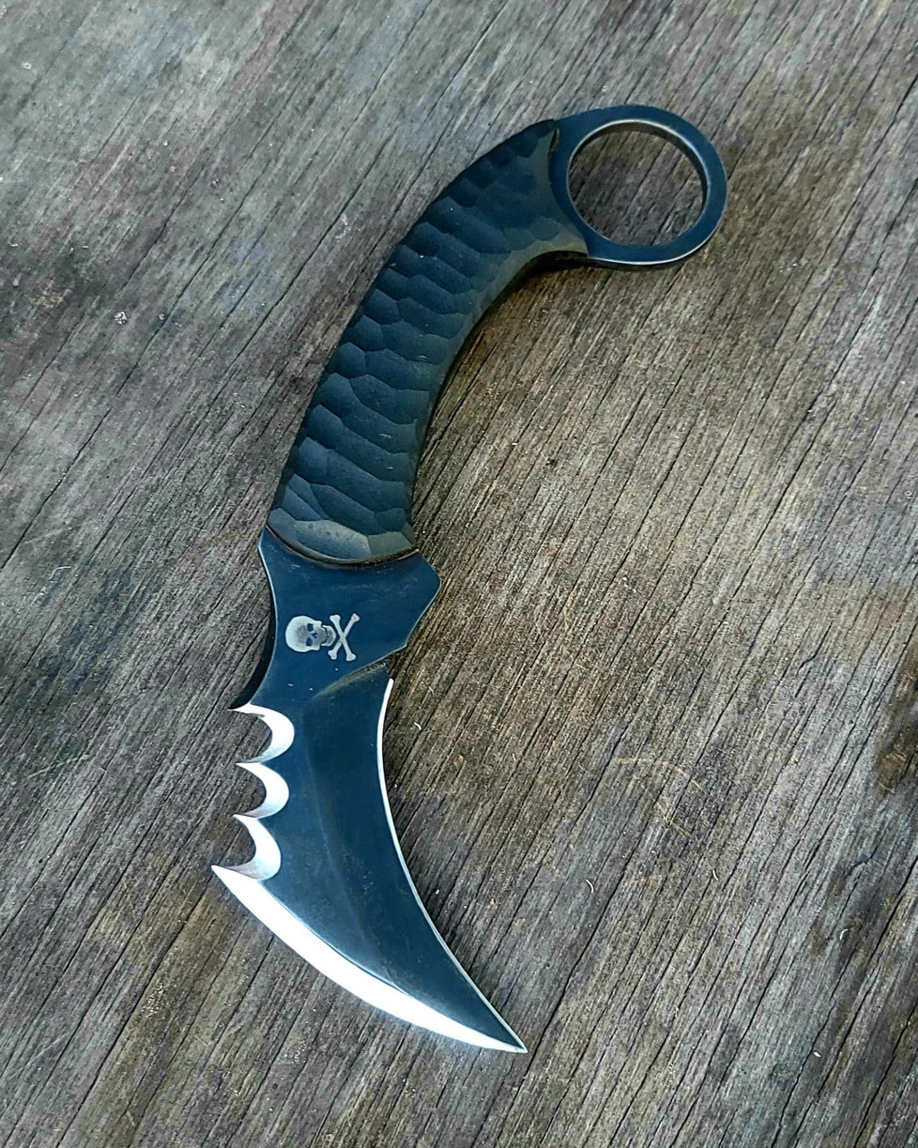 Angelfire Venom Karambit (AngelfireVenomKbit)