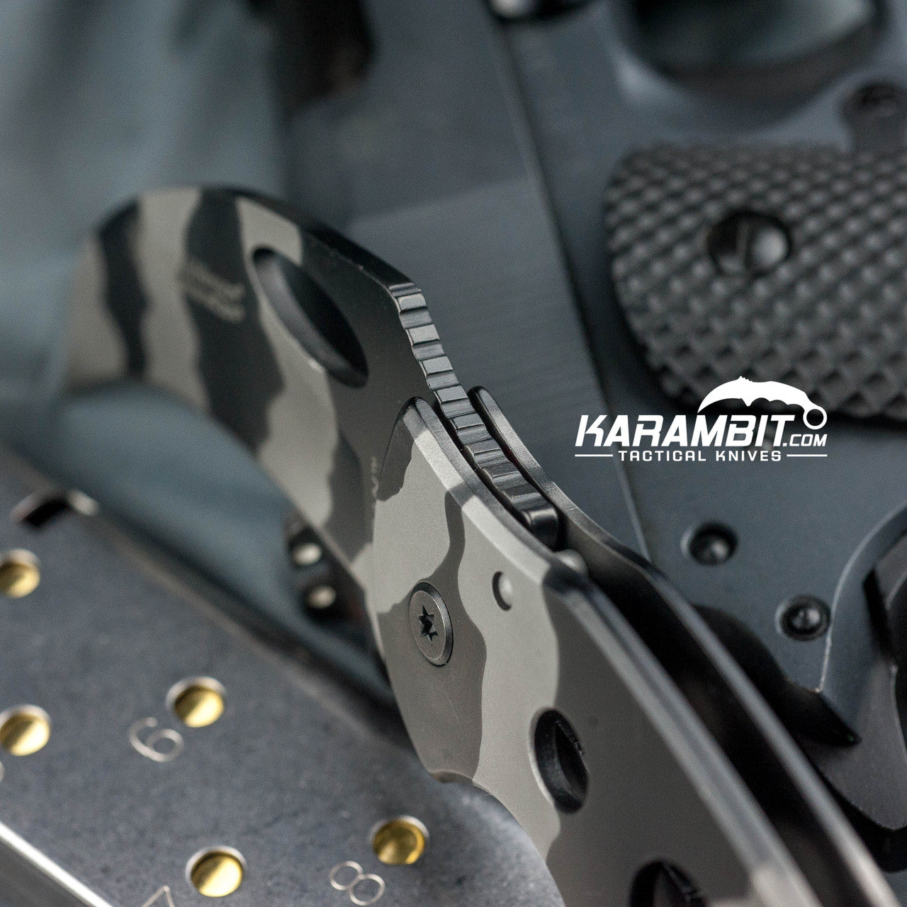 Smith & Wesson Urban Titanium Camo Karambit