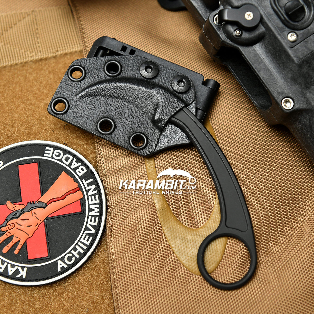 Bastinelli Pika Black Fixed Karambit (BastiPikaBlack)